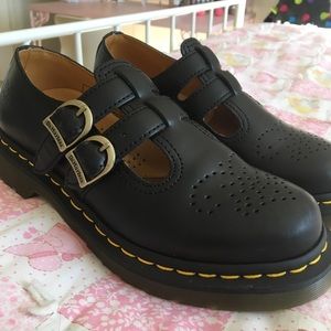 Dr Marten’s Black Mary Janes